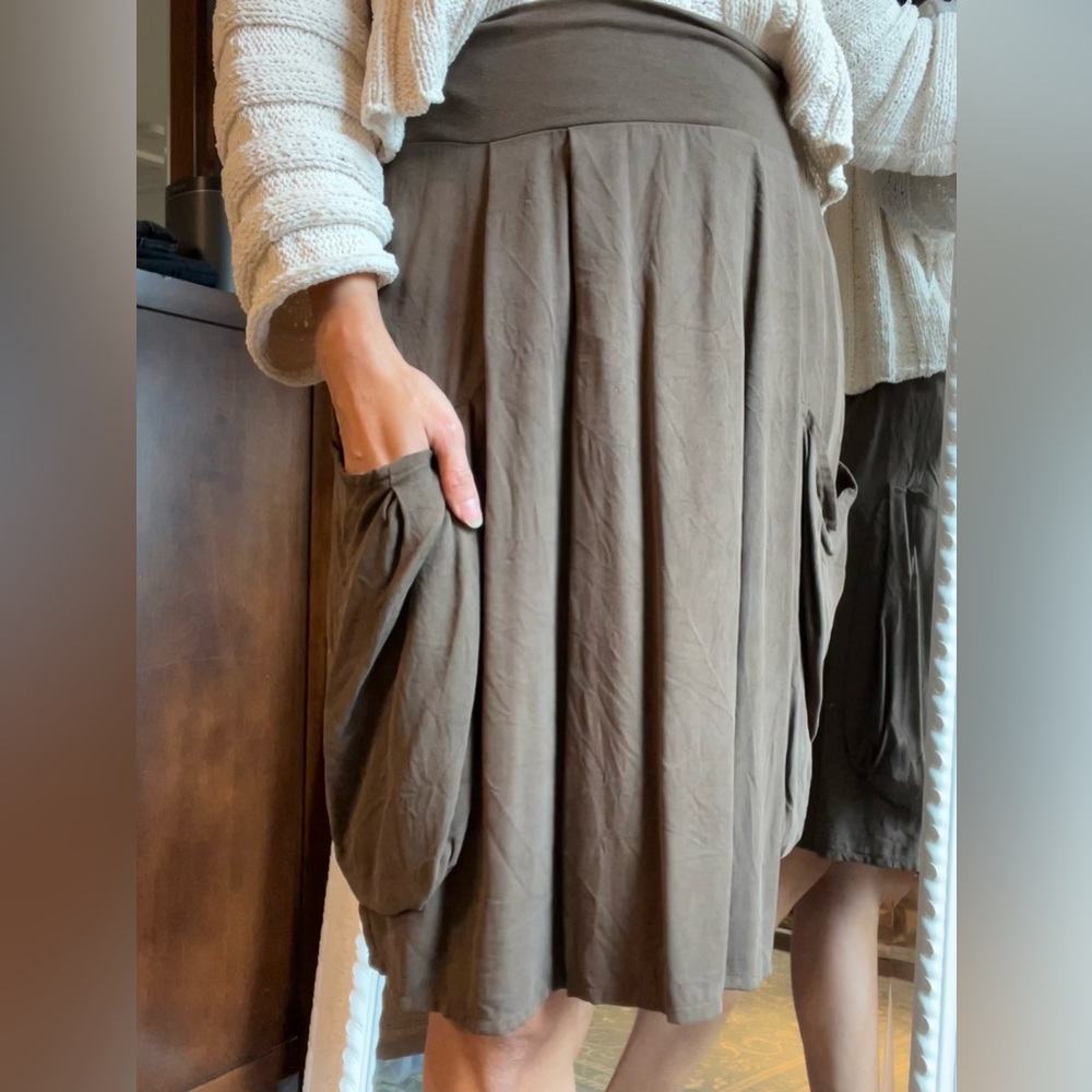 Taupe skirt